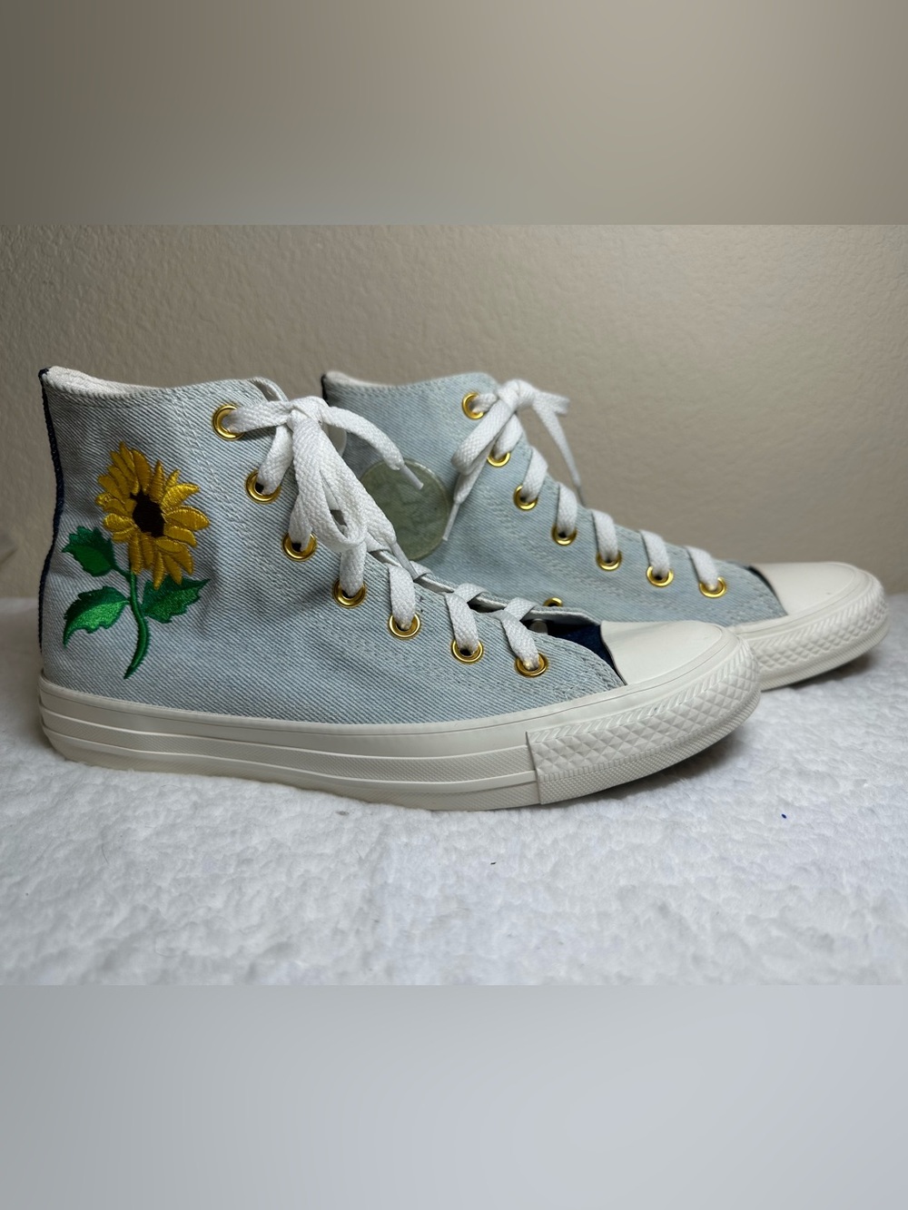 Size 8 - Converse Chuck 70 High Embroidered Floral Print - Chambray Blue W